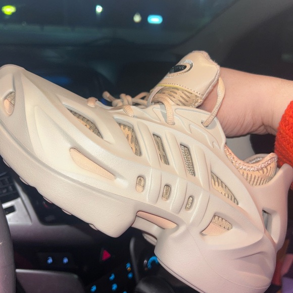 NWT adiFOAM CLIMACOOL J unisex - Picture 5 of 7